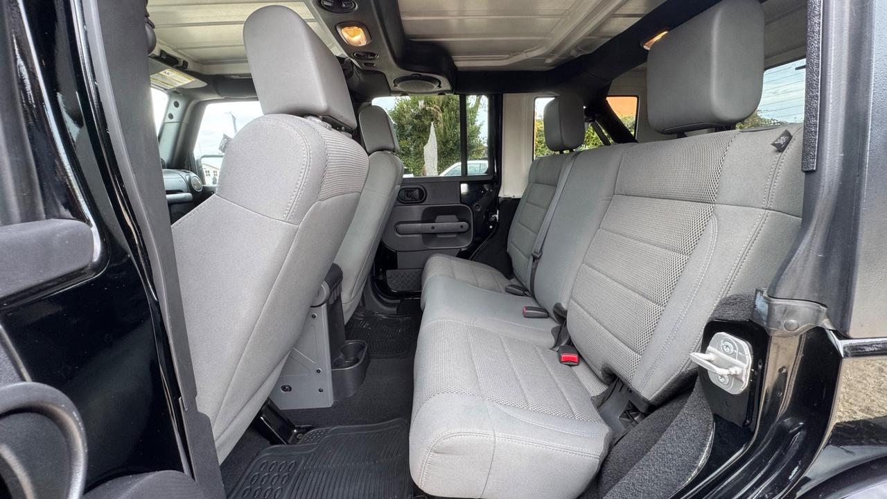 Jeep Wrangler Unlimited 2.8 CRD PASSO LUNGO