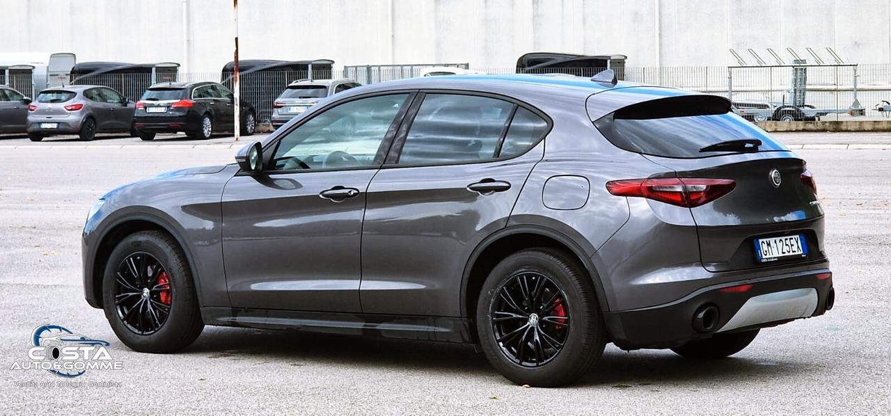 Alfa Romeo Stelvio 2.2 Turbodiesel 160 CV AT8 RWD