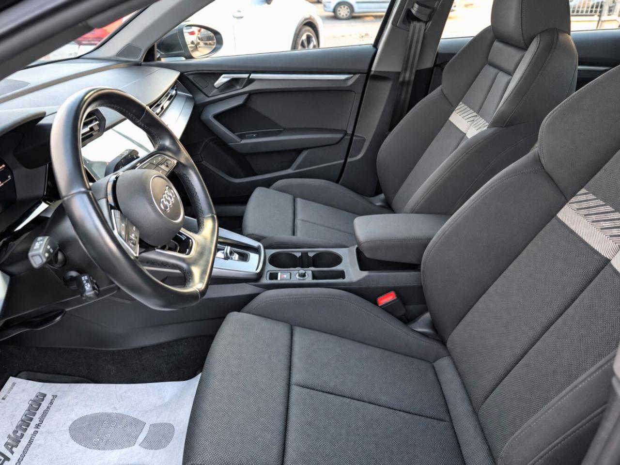 Audi A3 Sportback 30 TDI 116CV S-tronic Business Advanced