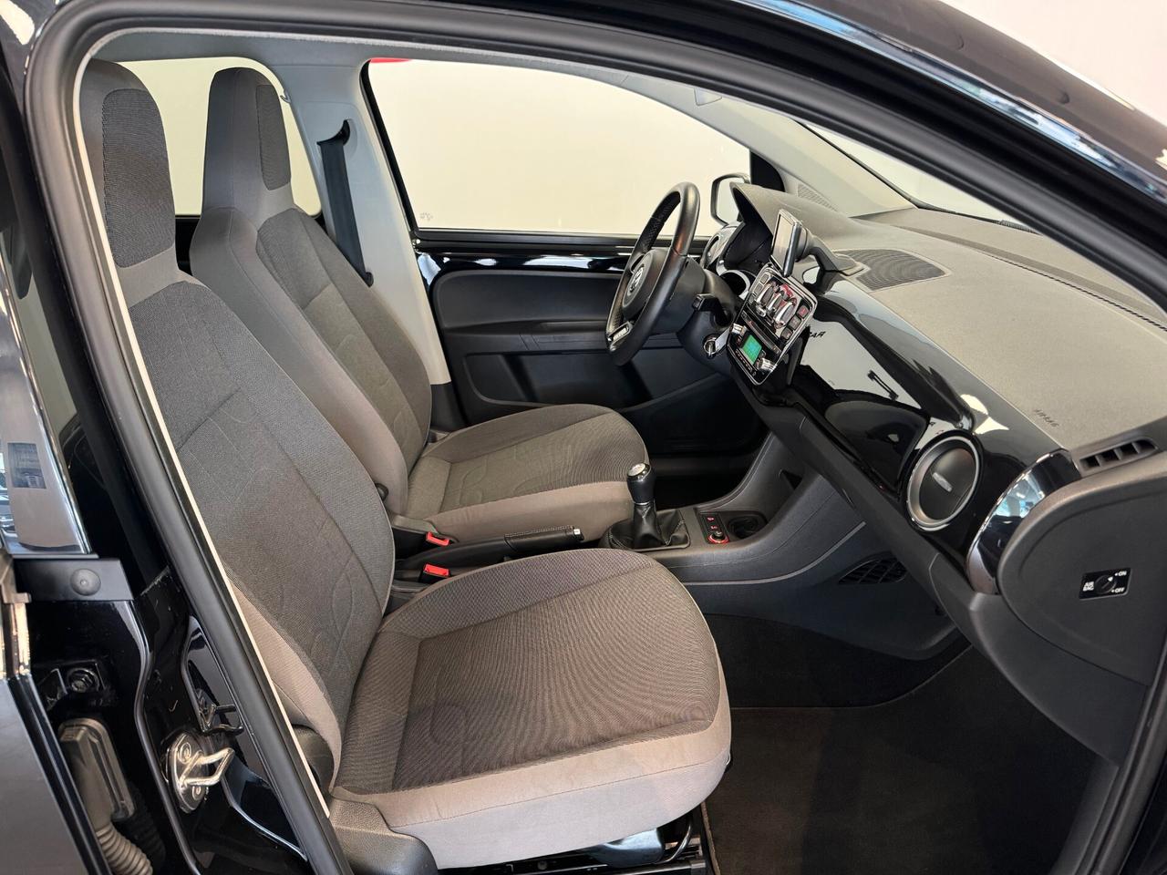 Volkswagen up! 1.0 75 CV 5p. cross up! 95.000 KM NEOPATENTATI