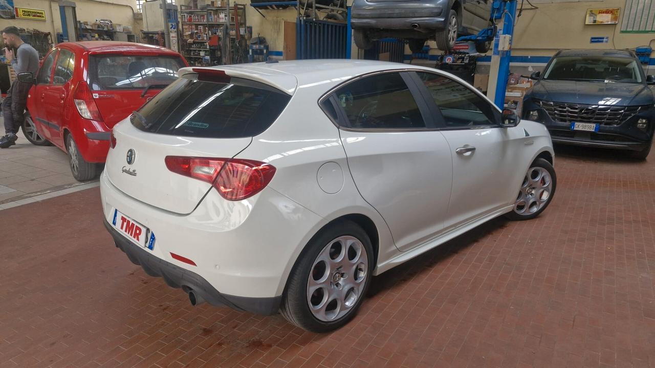 Alfa Romeo Giulietta 1750 TBi Quadrifoglio Verde
