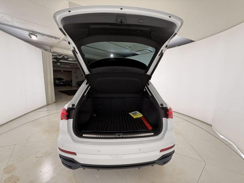 Audi Q3 40 TDI quattro S tronic S Line Edition