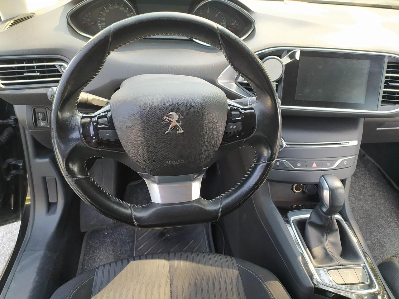 Peugeot 308 GT Line 1.6 Blue HDI 120 #6324