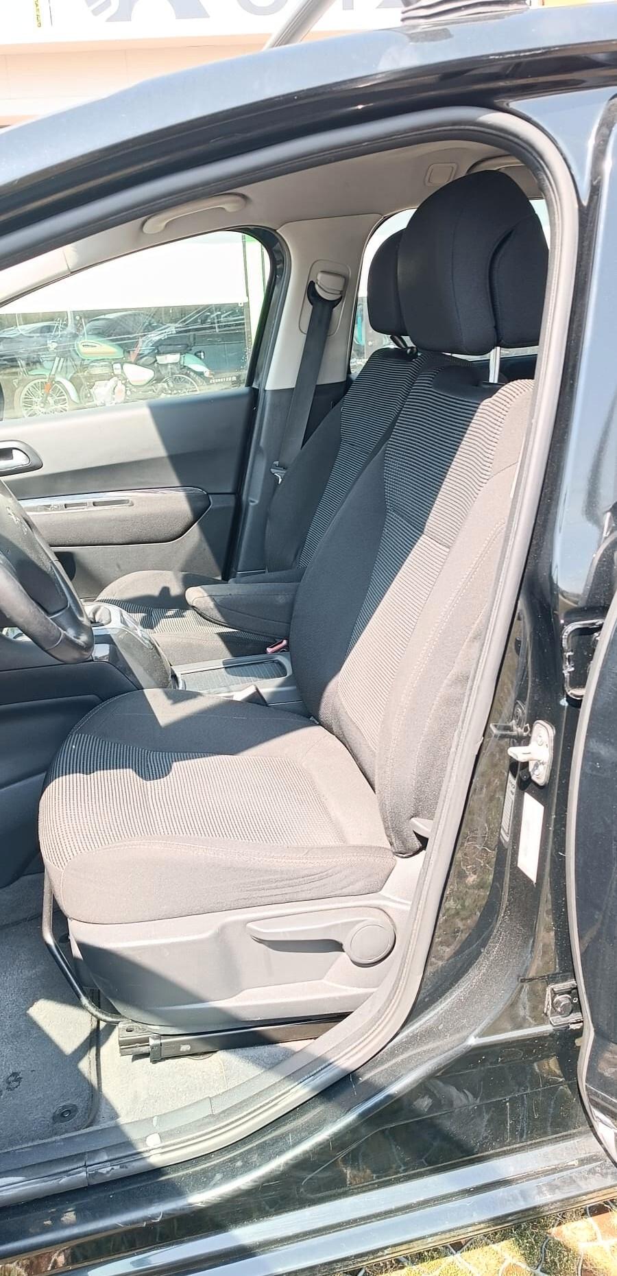 Peugeot 5008 1.6 HDi 112CV