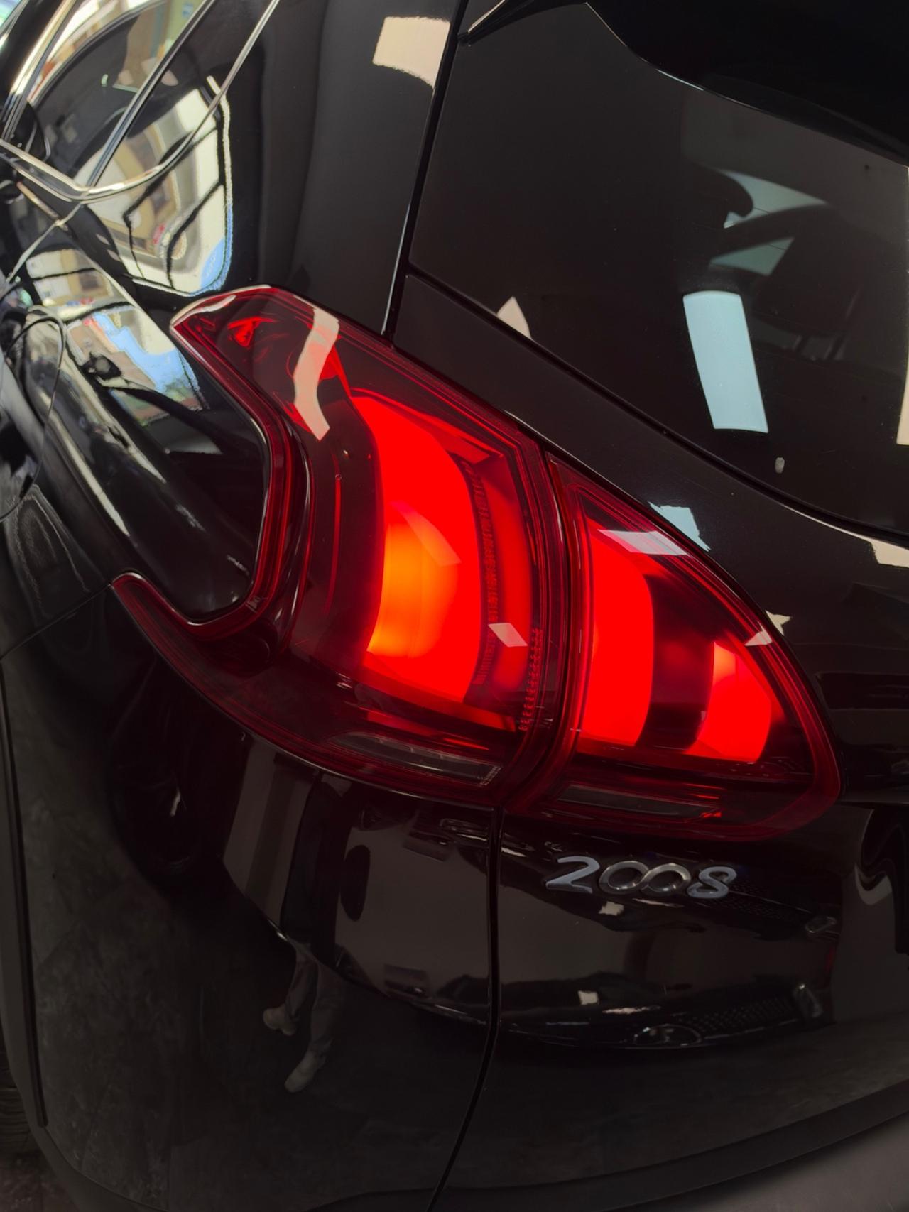 Peugeot 2008 1.5 HDi 100 Cv Allure Pack