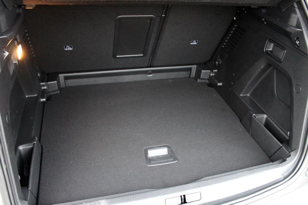 PEUGEOT 3008 1.5 BlueHDi 130 CV EAT8 *LED