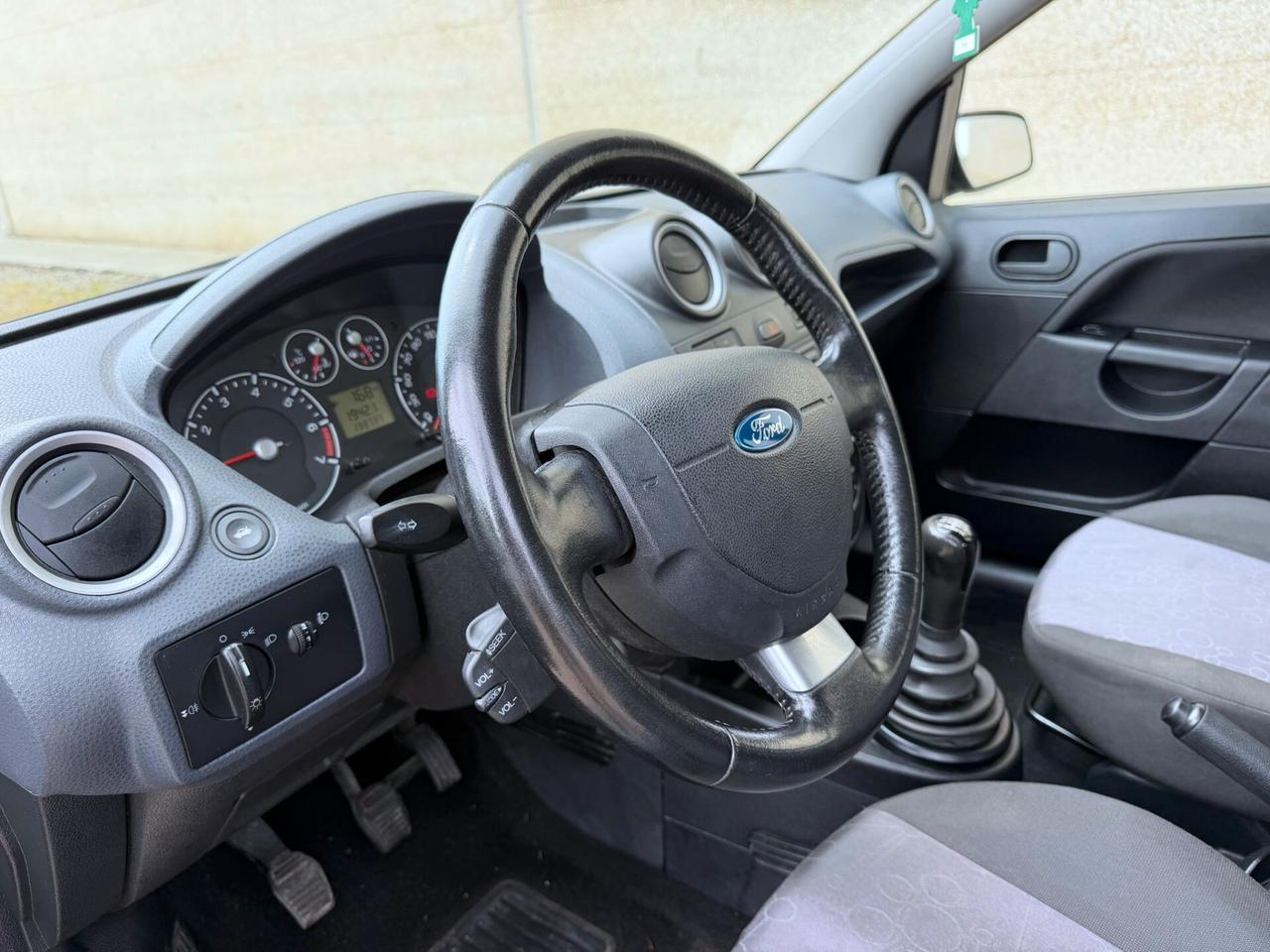 FORD FIESTA 1.2 BENZINA 75 CV