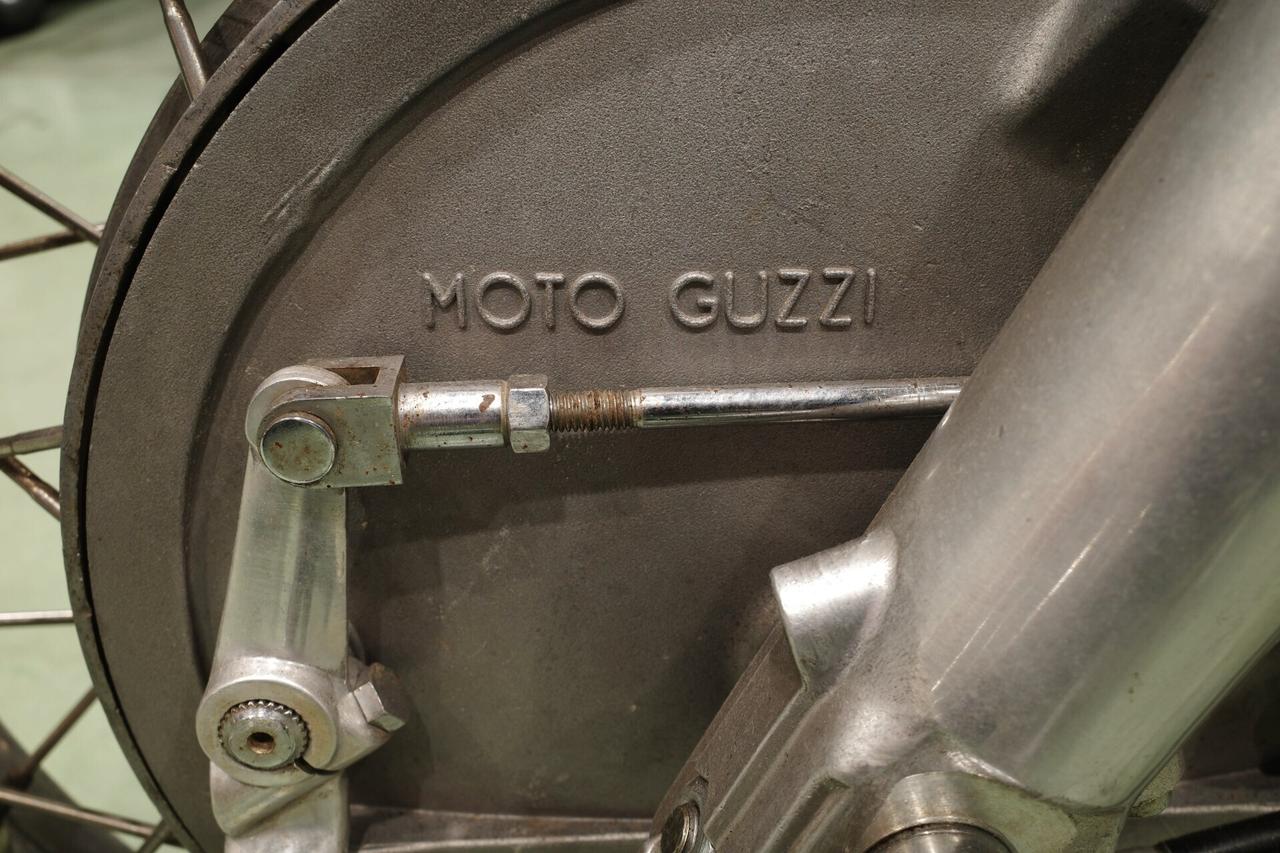 Moto Guzzi V7 Sport Telaio Rosso