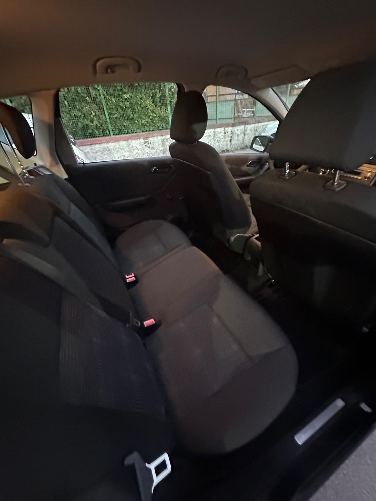 Mercedes-benz A 150 BlueEFFICIENCY Avantgarde