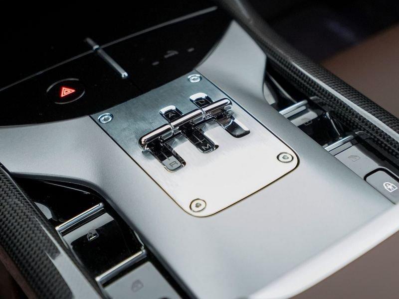 Ferrari Purosangue 6.5 V12 F1 DCT 4WD