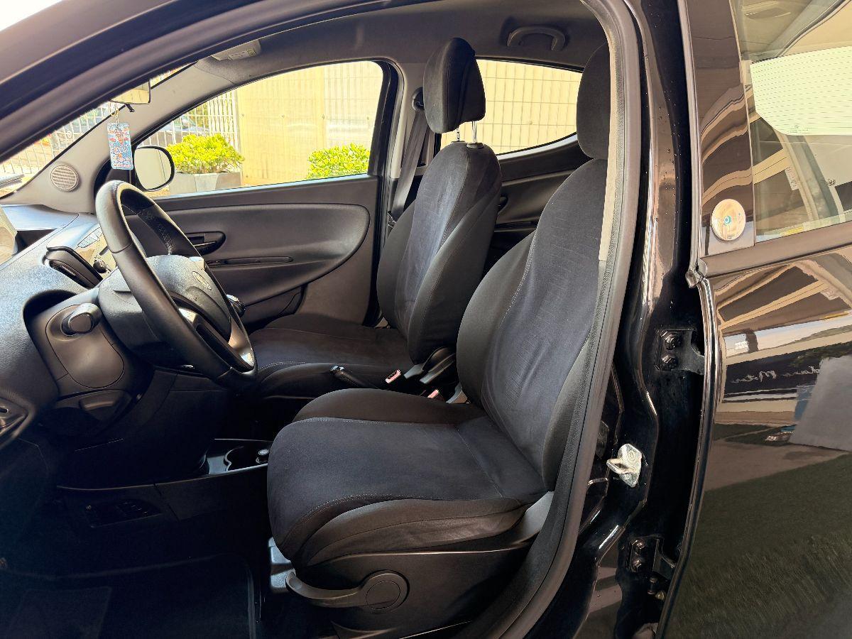 LANCIA - Ypsilon 0.9 t.air Silver ecochic metano 80cv