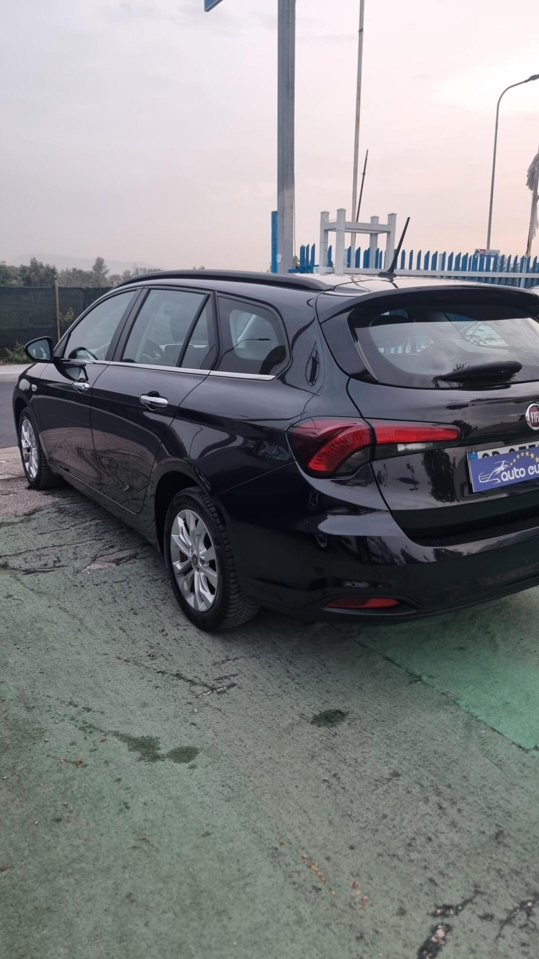 Fiat Tipo 1.6 Mjt S&S DCT SW Lounge 2020