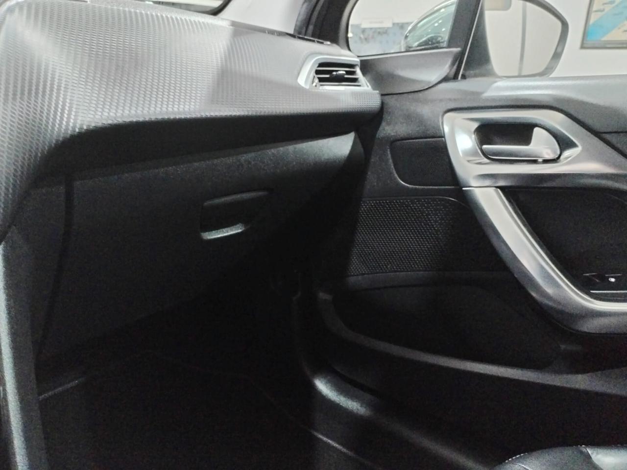 Peugeot 2008 BlueHDi 100 Allure