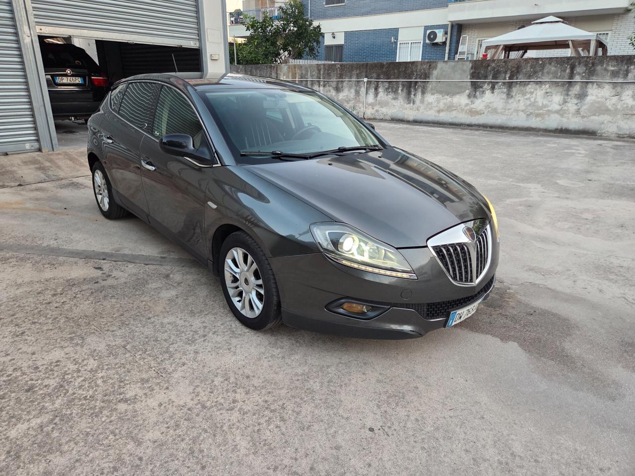 Lancia Delta 1.6 MJT DPF Platino