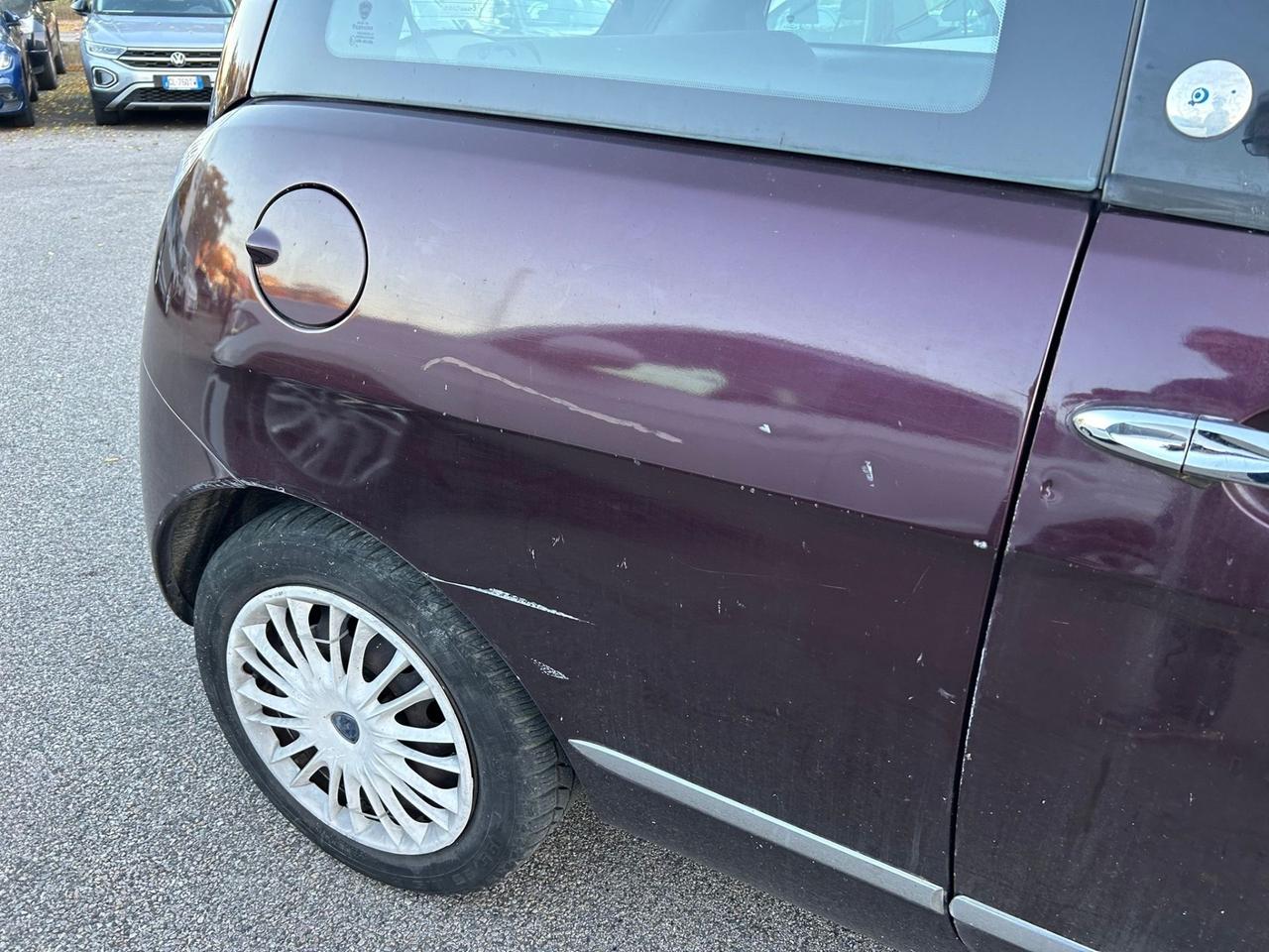 Lancia Ypsilon 1.4 Argento Ecochic GPL