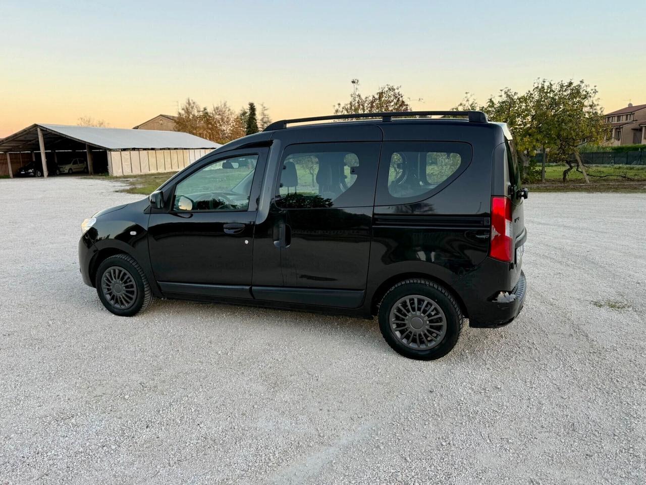 Dacia Dokker con posti 1.6 GPL neopatentati UNIPROPR