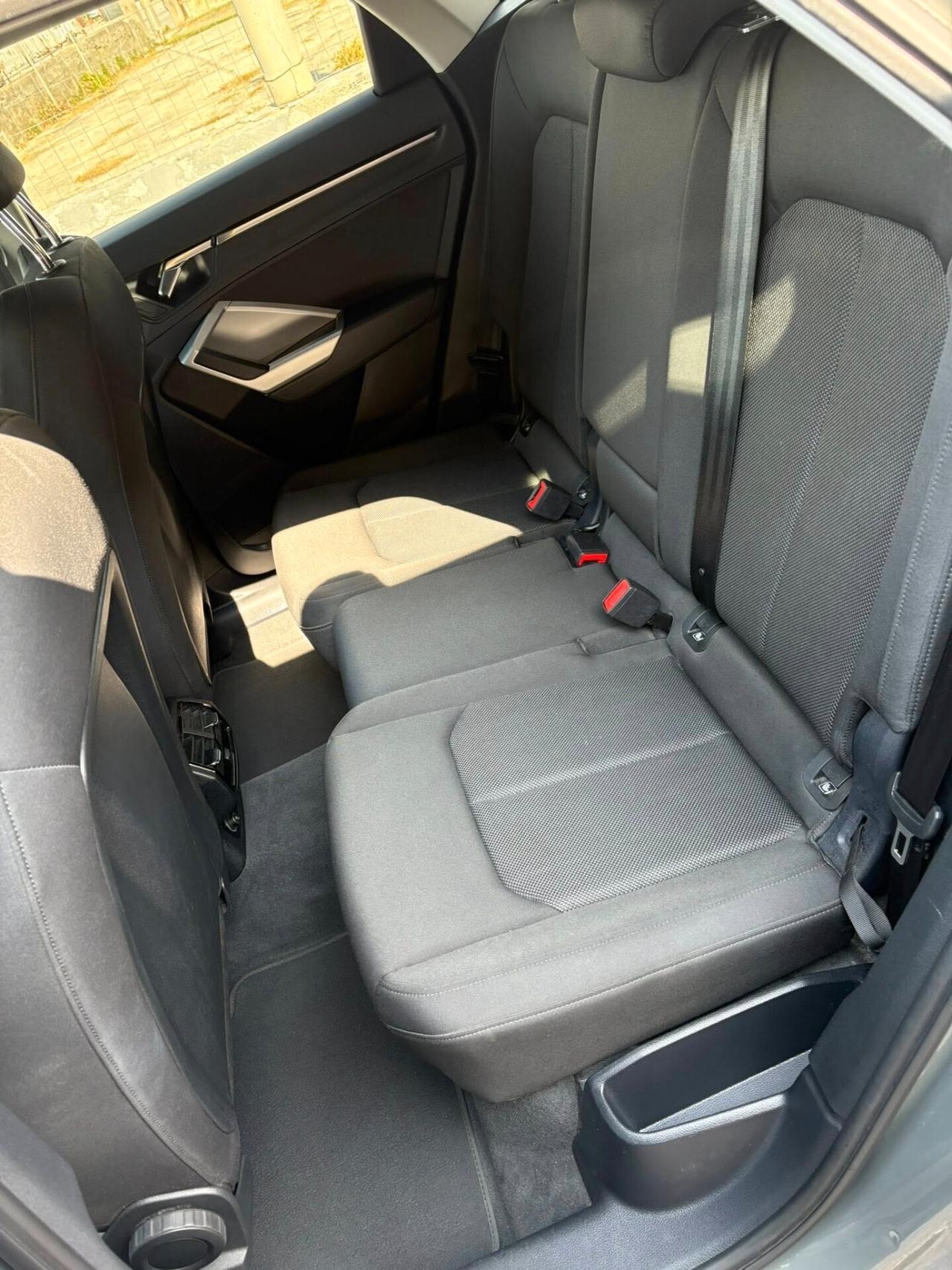 Audi Q3 sportback 150cv S-Line uniprò