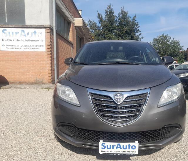 LANCIA Ypsilon Metano Ecochic Silver