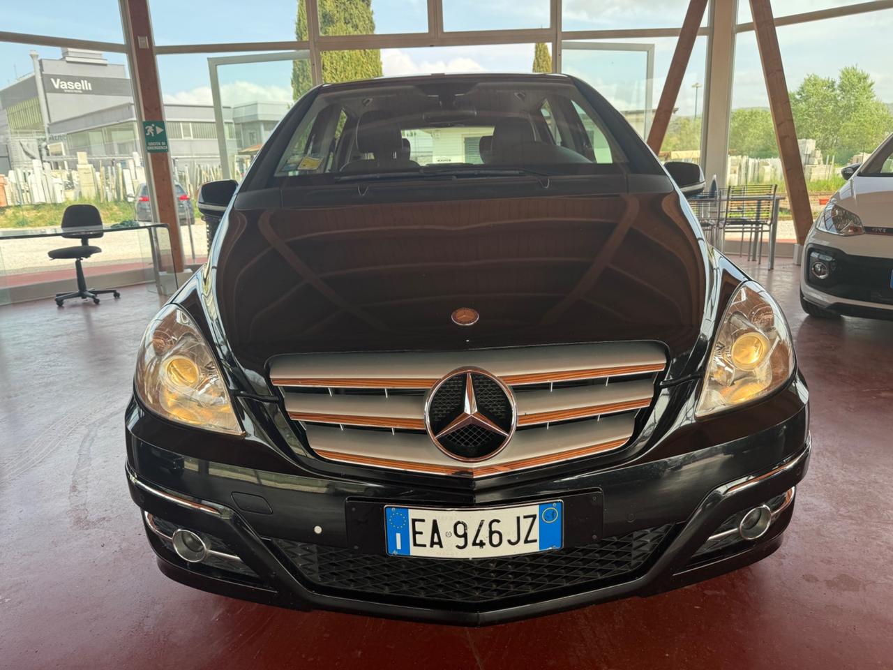 Mercedes-benz B 180 2.0 Diesel - Neopatentati - Gancio Traino