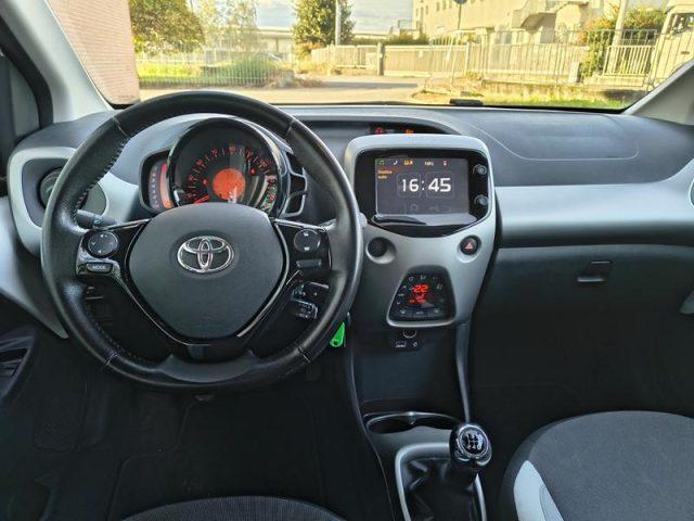 TOYOTA Aygo 1.0 VVT-i 69 CV 5 porte x-play NEOPATENTATI
