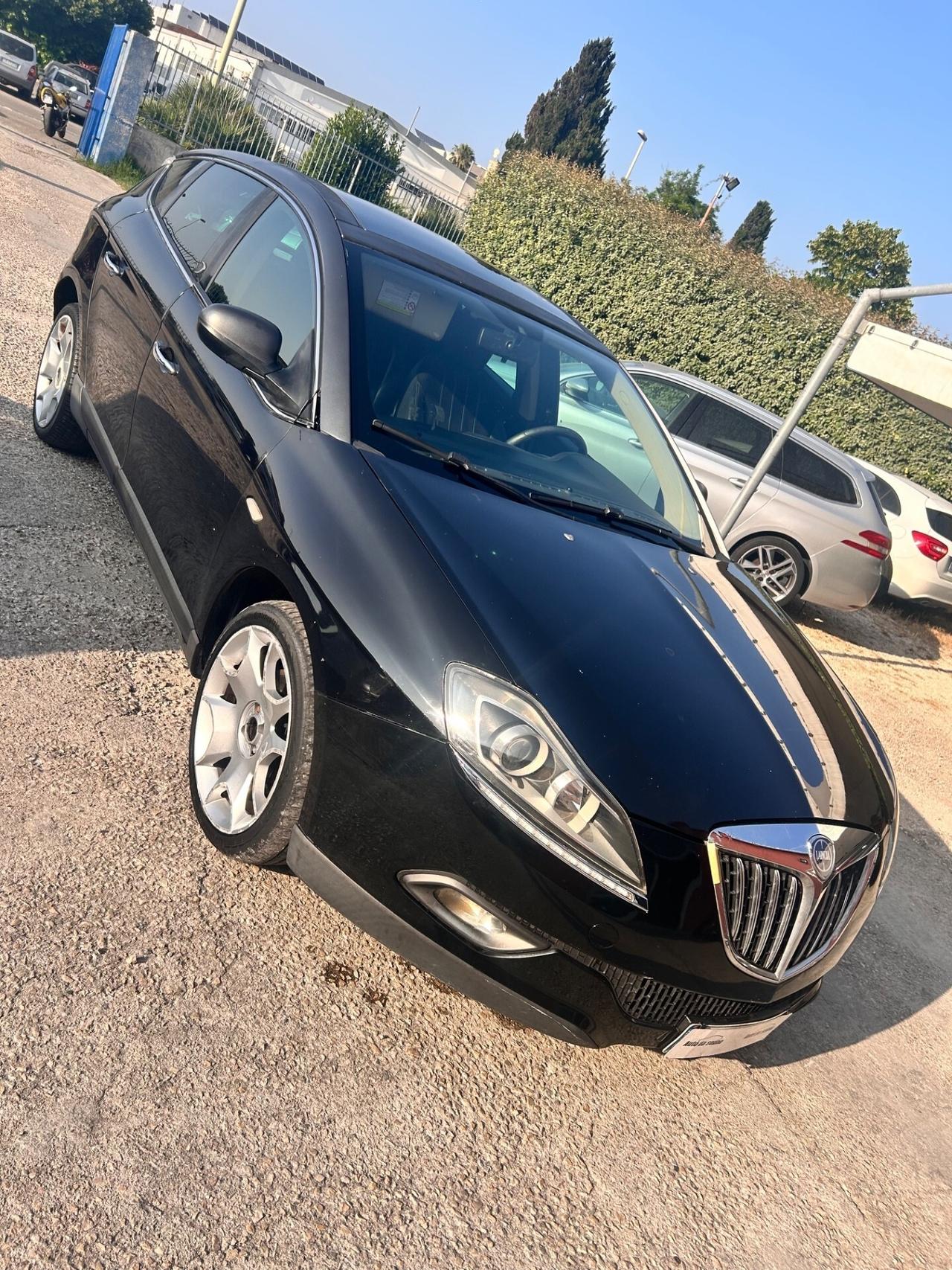 Lancia Delta 1.9 MJT Twinturbo DPF Platino