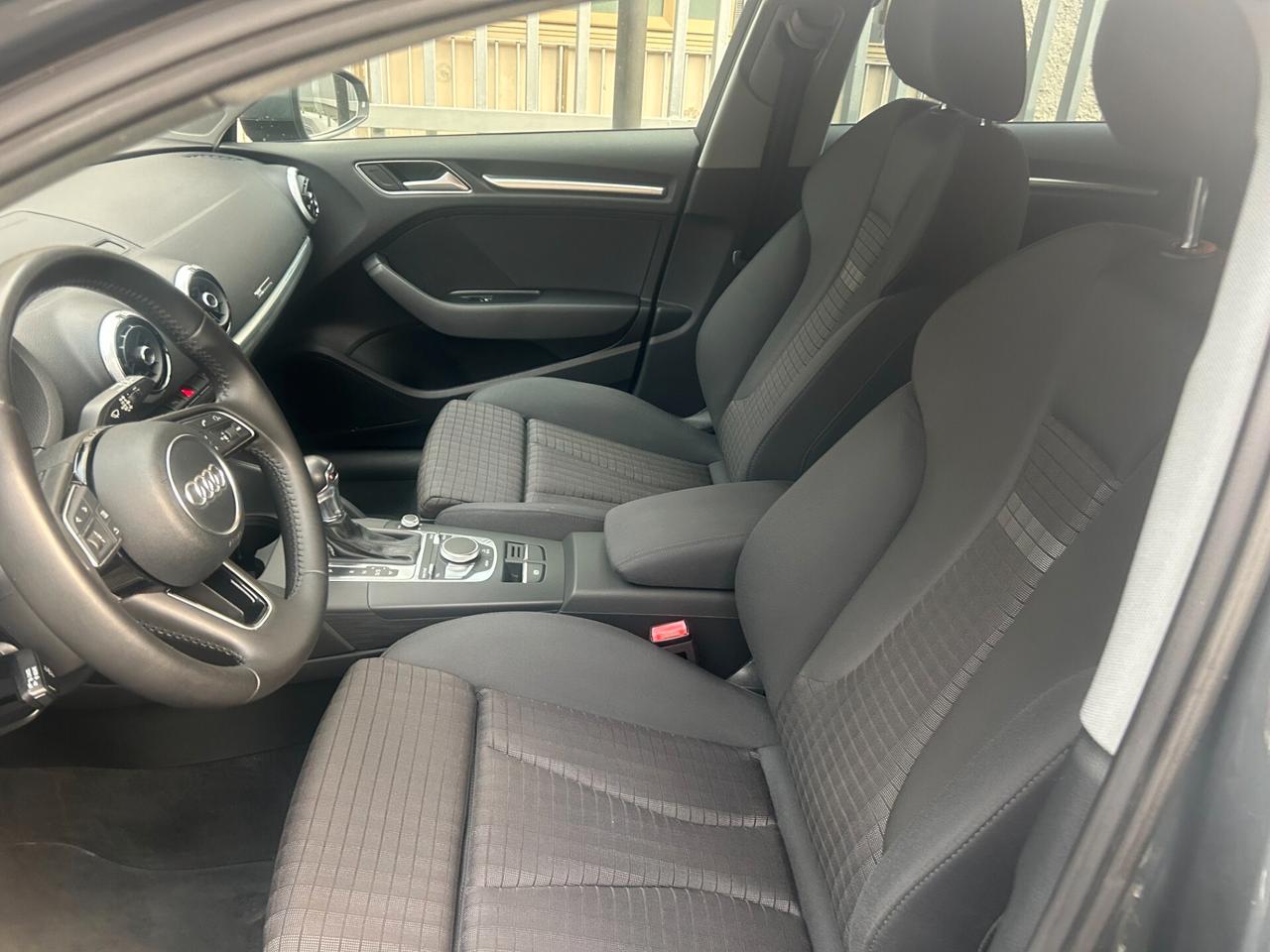Audi A3 SPB 1.6 TDI S tronic Design