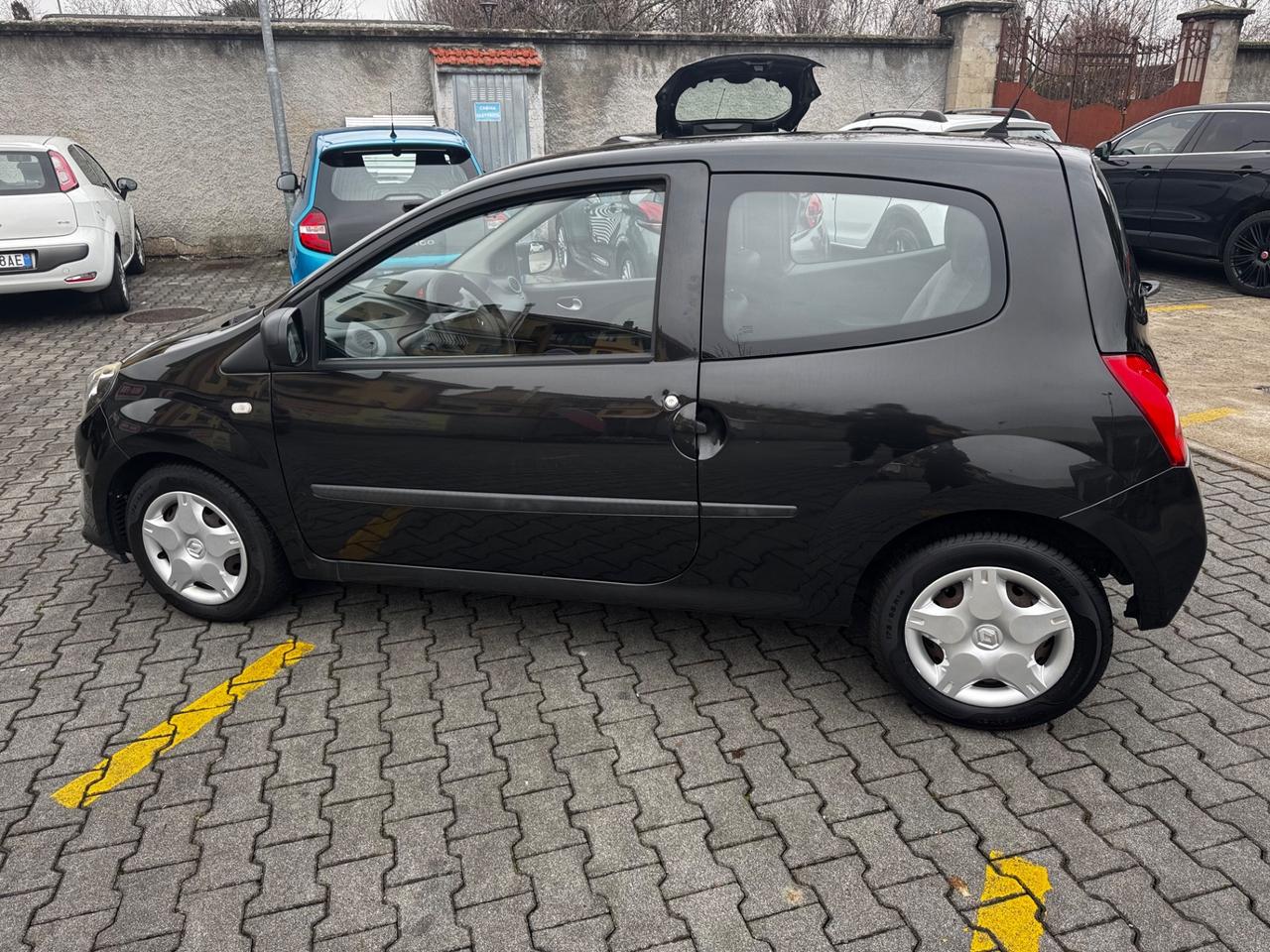 Renault Twingo 1.2 16V Neopatentati