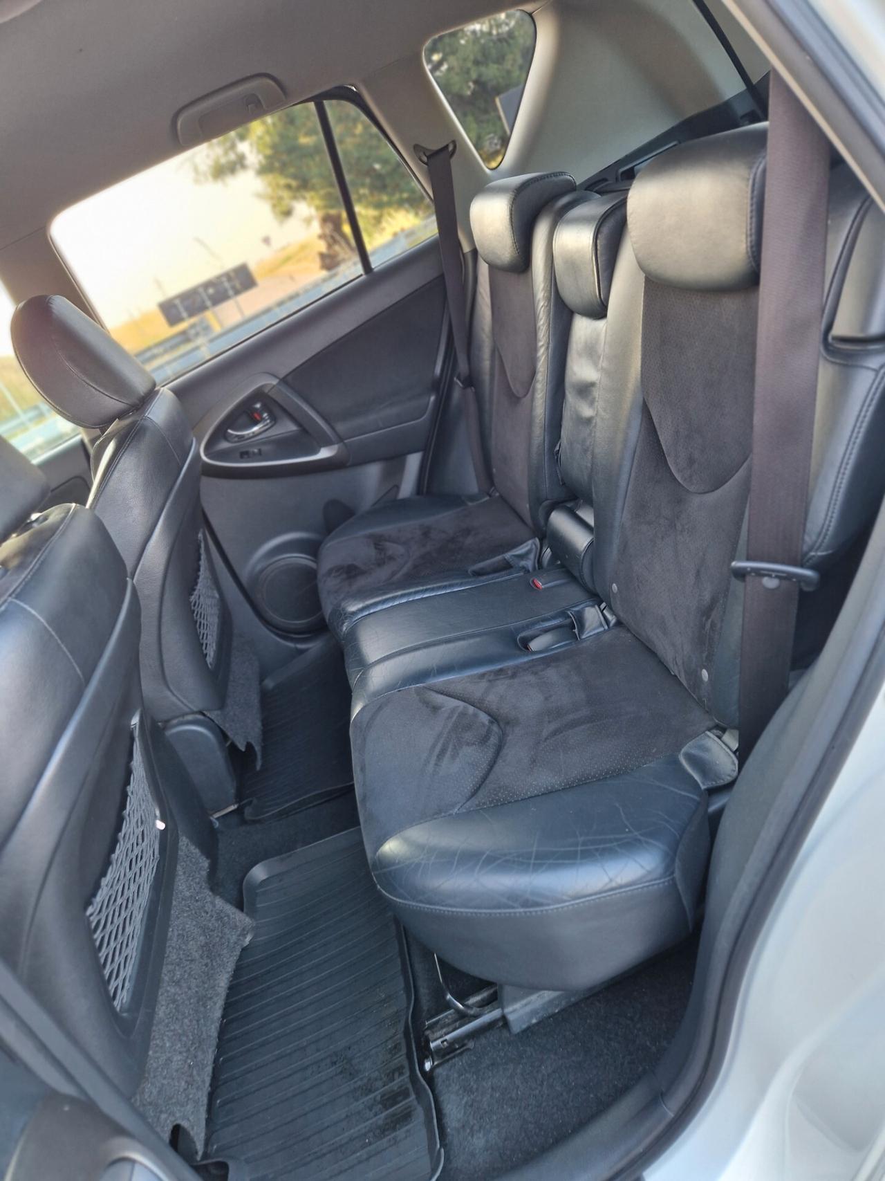 Toyota RAV 4 RAV4 Crossover 2.2 D-4D 150 CV Lounge