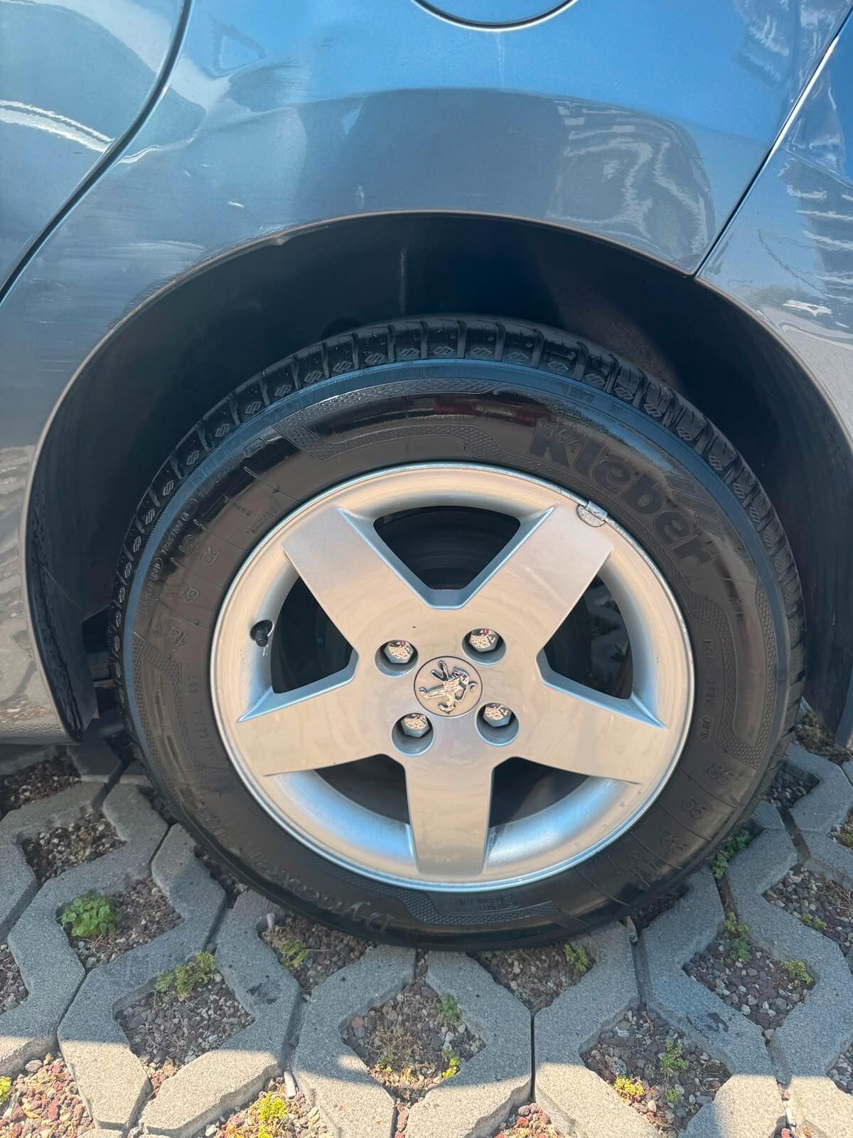 Peugeot 207 1.4 DIESEL XNEOPATENTI 99.000 KM