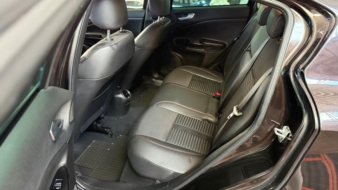 Alfa Romeo Giulietta 2.0 JTDm-2 140 CV Veloce