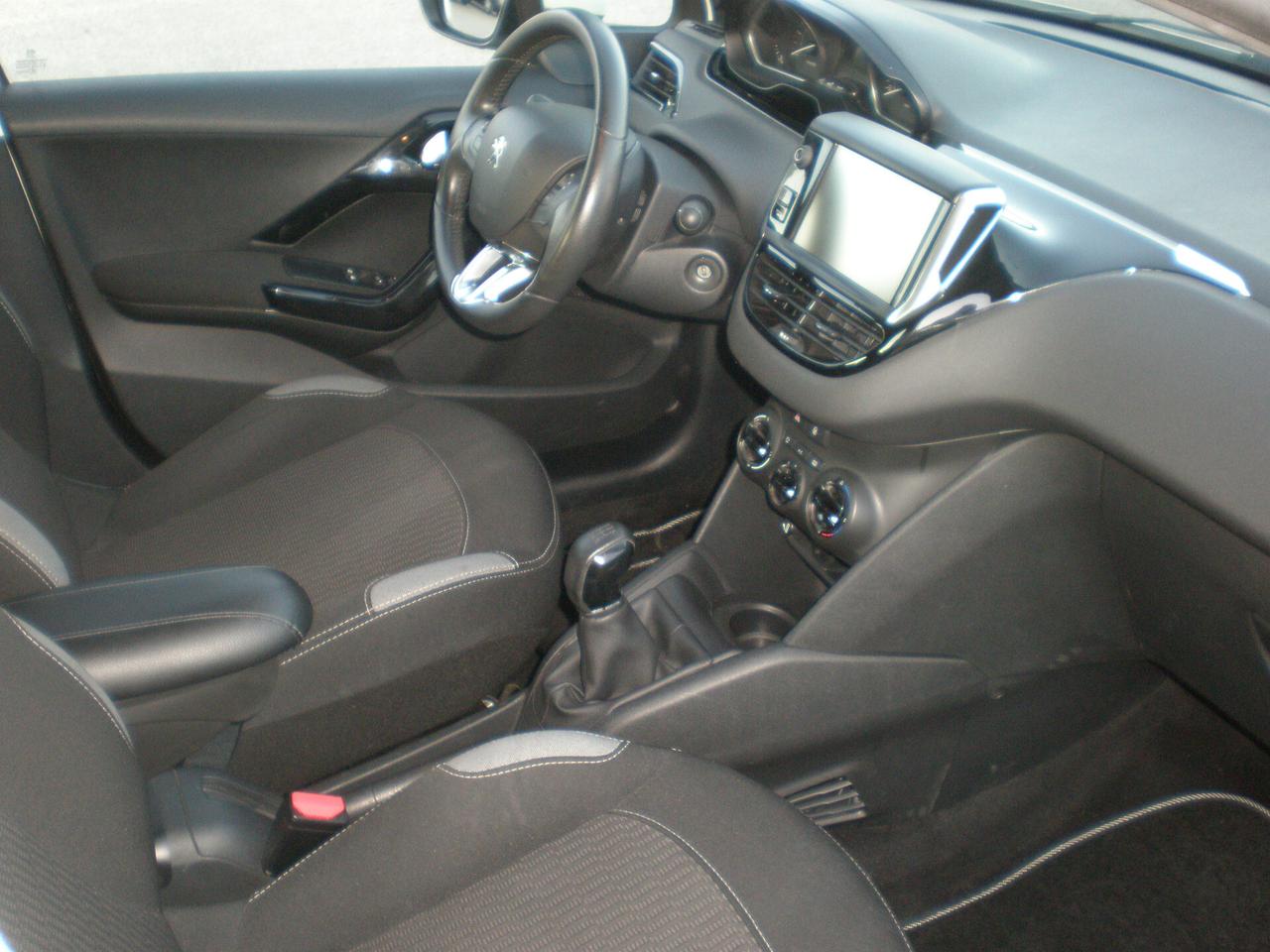 Peugeot 208 1.6 td restyling, bella
