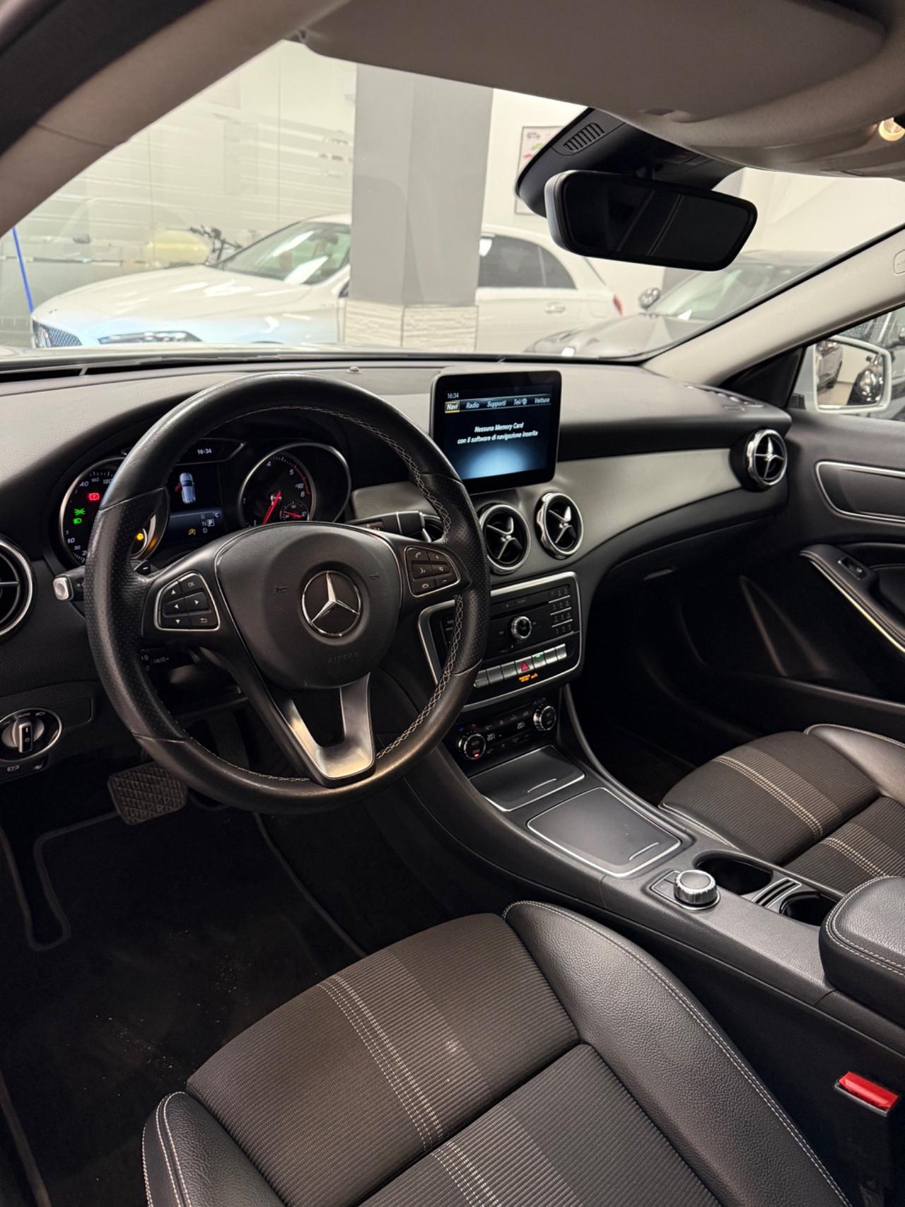 Mercedes-benz GLA 200 GLA 200 d Automatic Premium