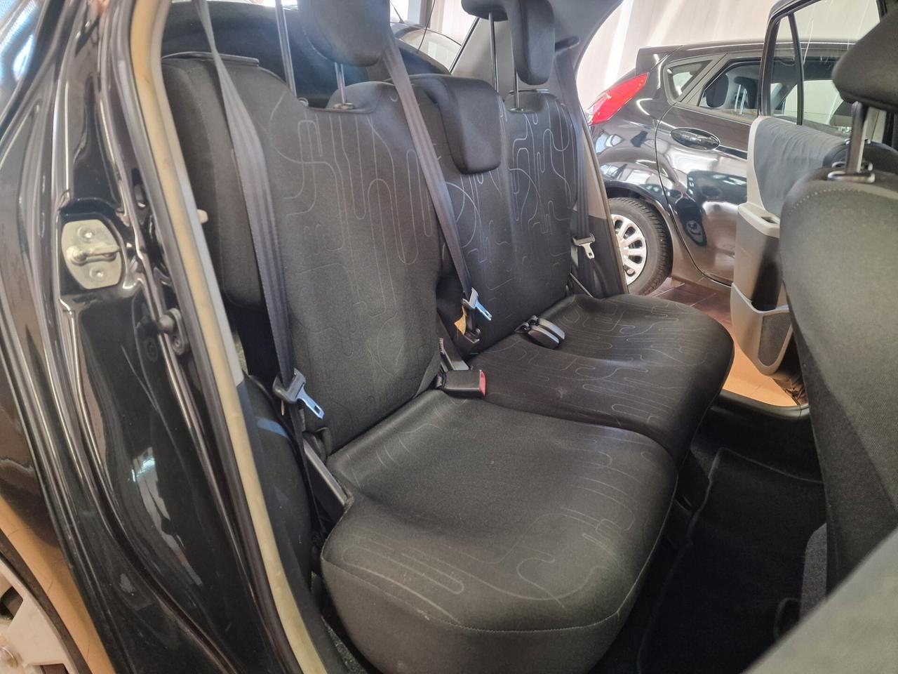 Toyota Yaris 1.0 5 porte Now, 102 mila chilometri