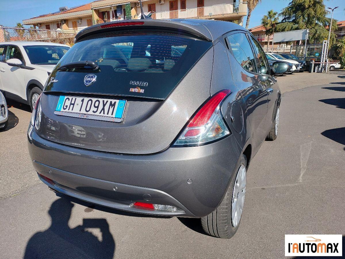 LANCIA - Ypsilon 1.0 firefly hybrid Gold s&s 70cv