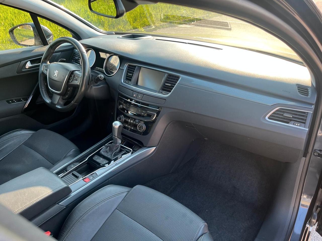 Peugeot 508 BlueHDi 180 EAT6 S&S SW Allure