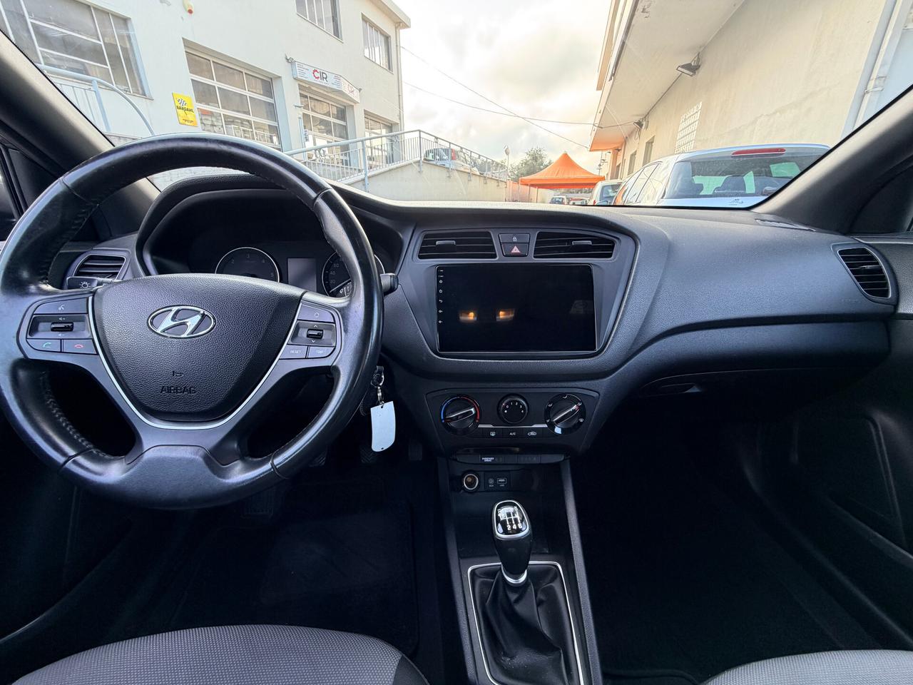 HYUNDAI i20 1.1 CRDI BLACKLINE