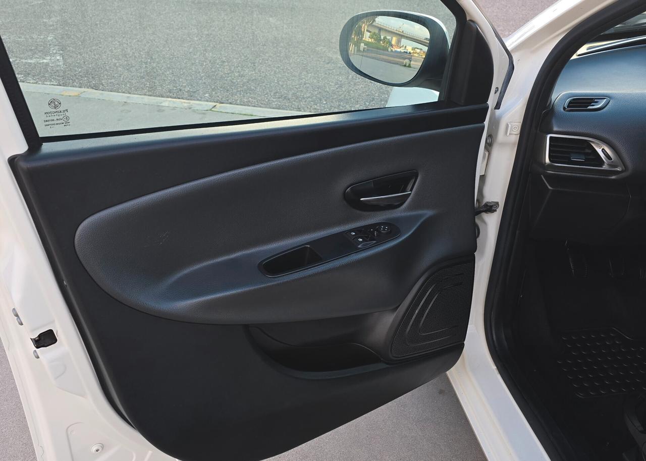 Lancia Ypsilon 1.3 MJT 16V 95 CV 5 porte S&S Platinum