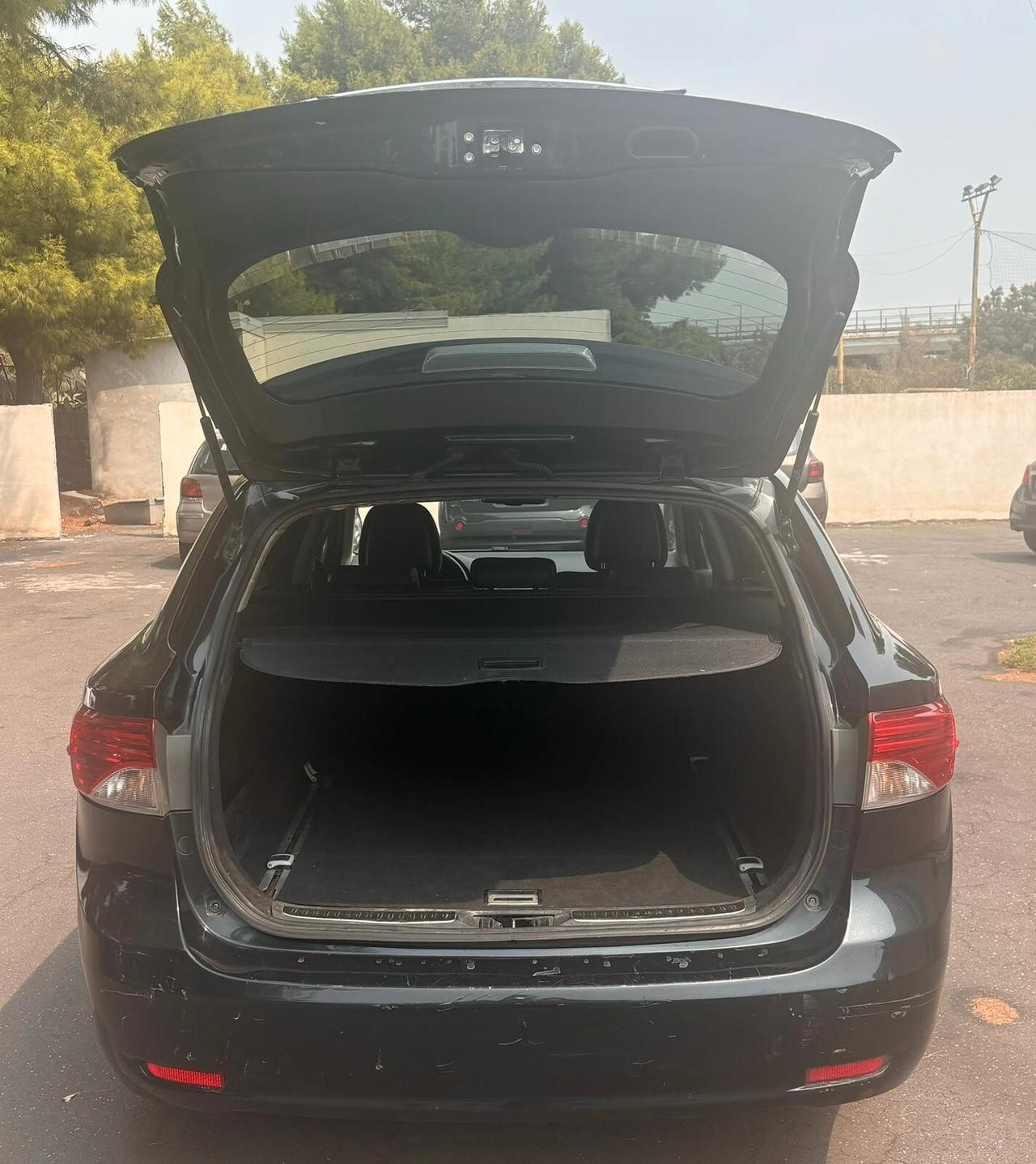 Toyota Avensis 2.2 D-Cat aut. Wagon Style Safety