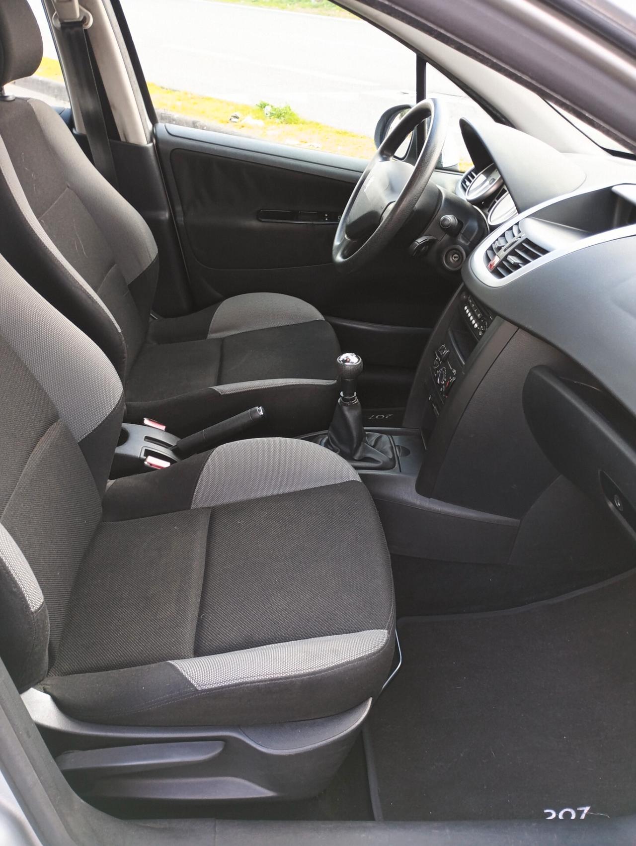 Peugeot 207 1.4 8V 75CV 5p. ONE Line SOLO KM 60000
