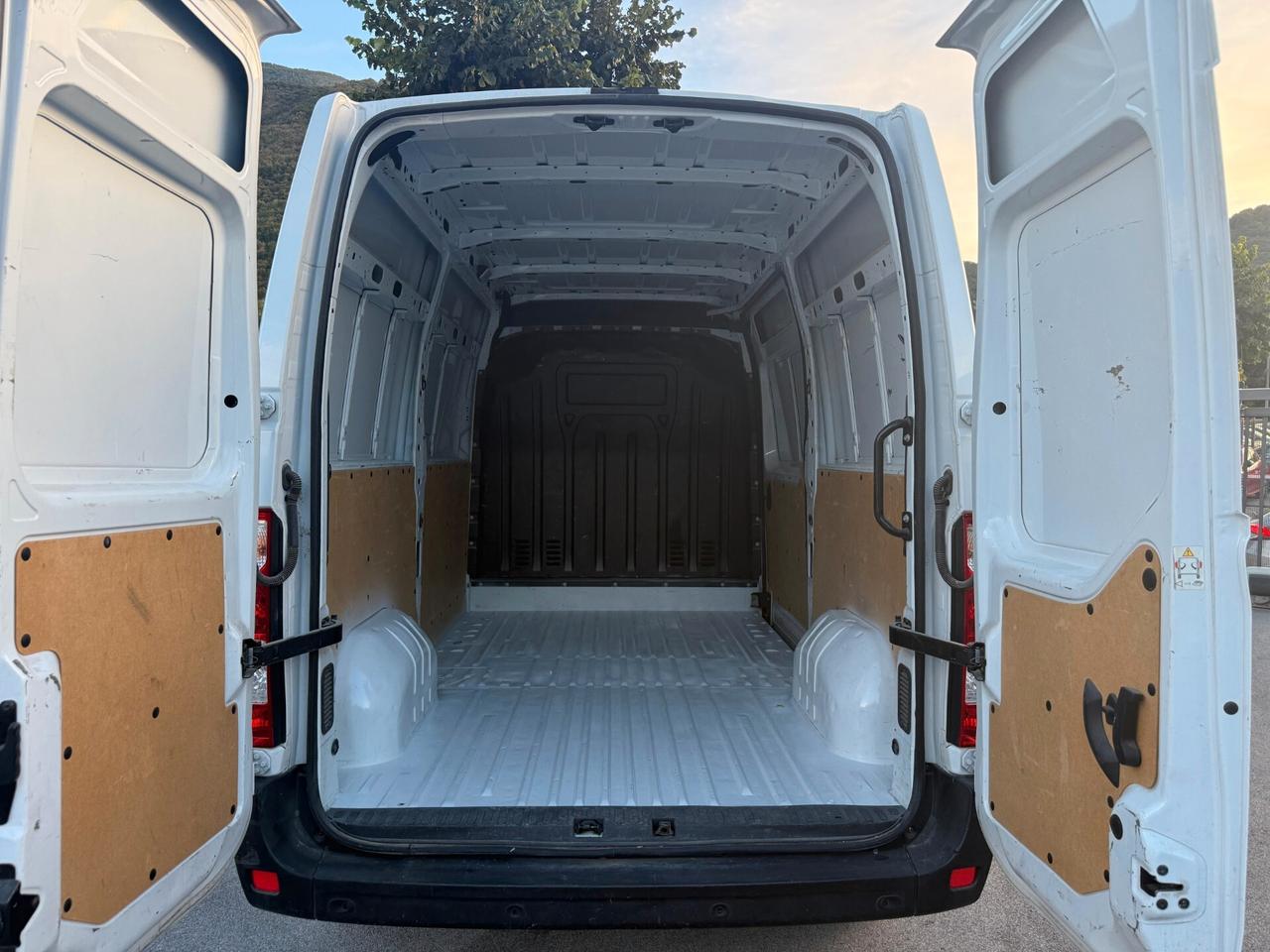 Nissan Interstar 35 2.3 DCi 135CV Acenta