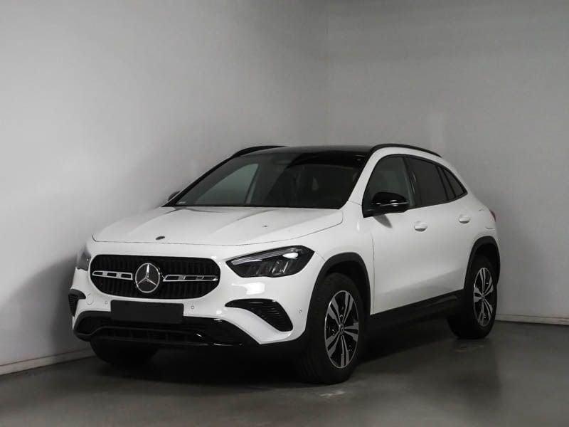 Mercedes-Benz GLA GLA 180 Automatic Progressive Advanced