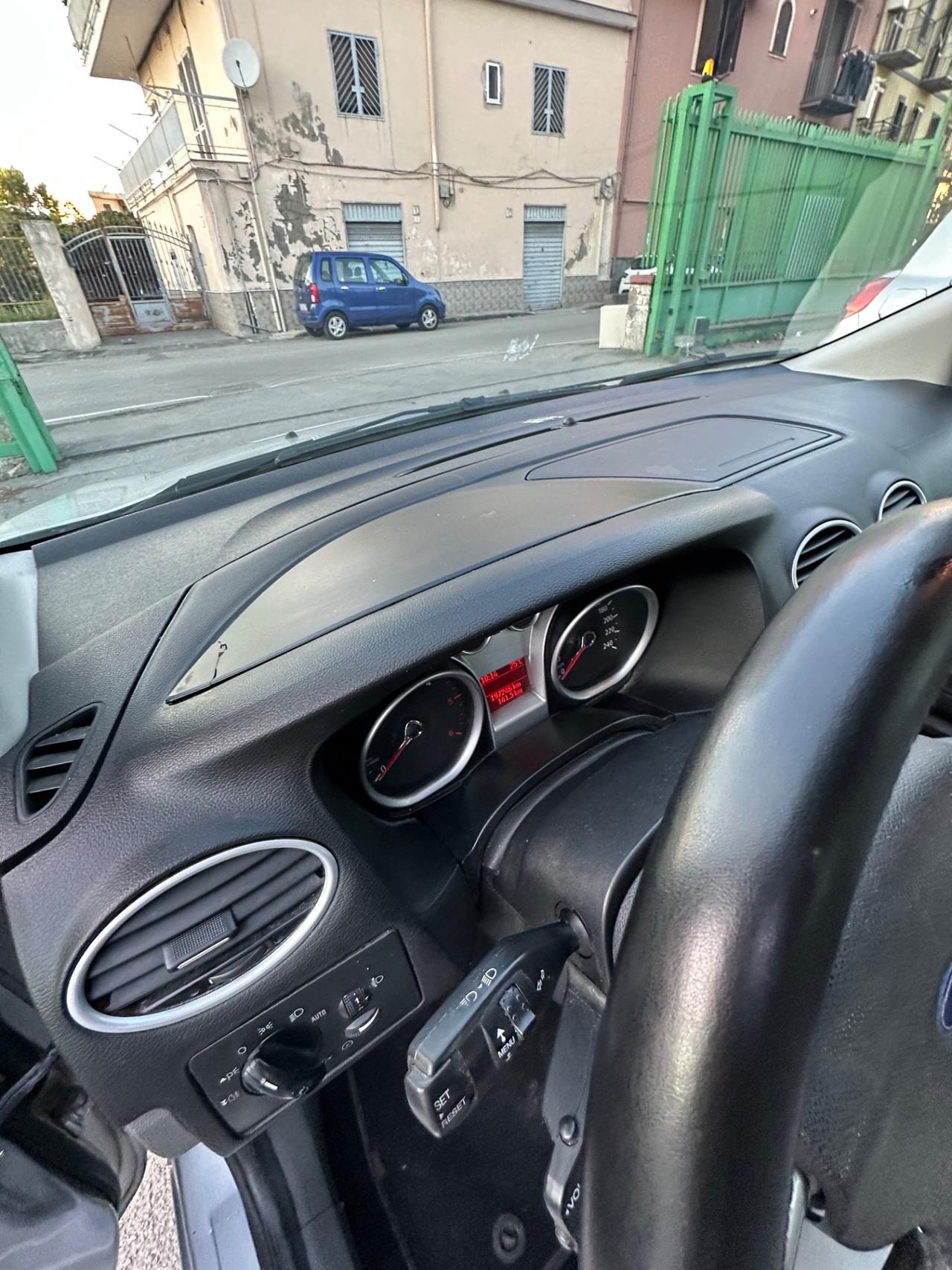 Ford Focus 1.6 TDCi (110CV) 5p. Tit. DPF