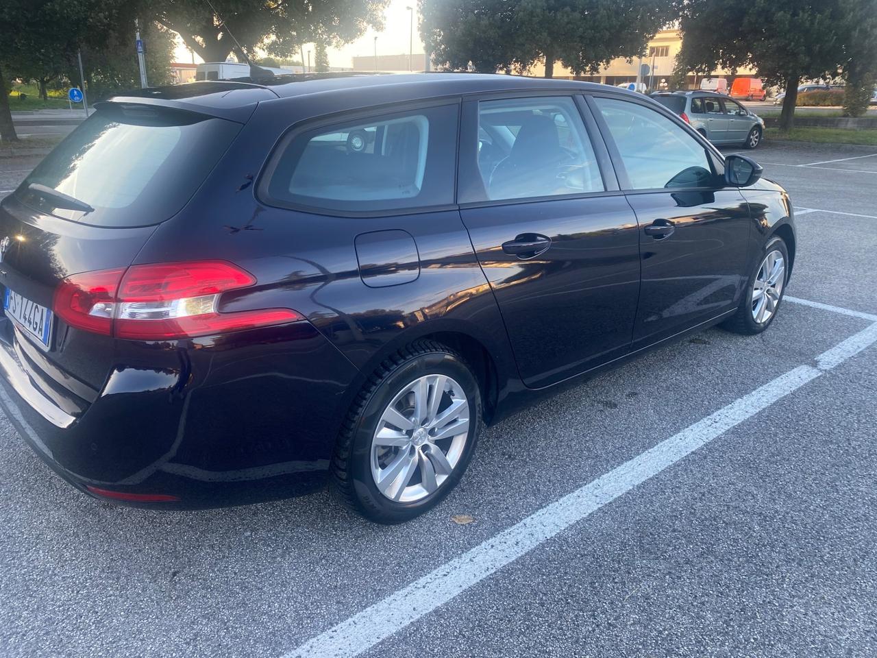 Peugeot 308 BlueHDi 120 S&S EAT6 SW Business