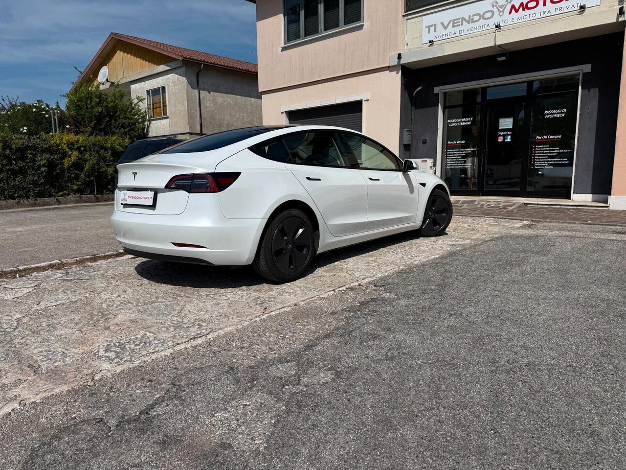 Tesla Model 3 RWD