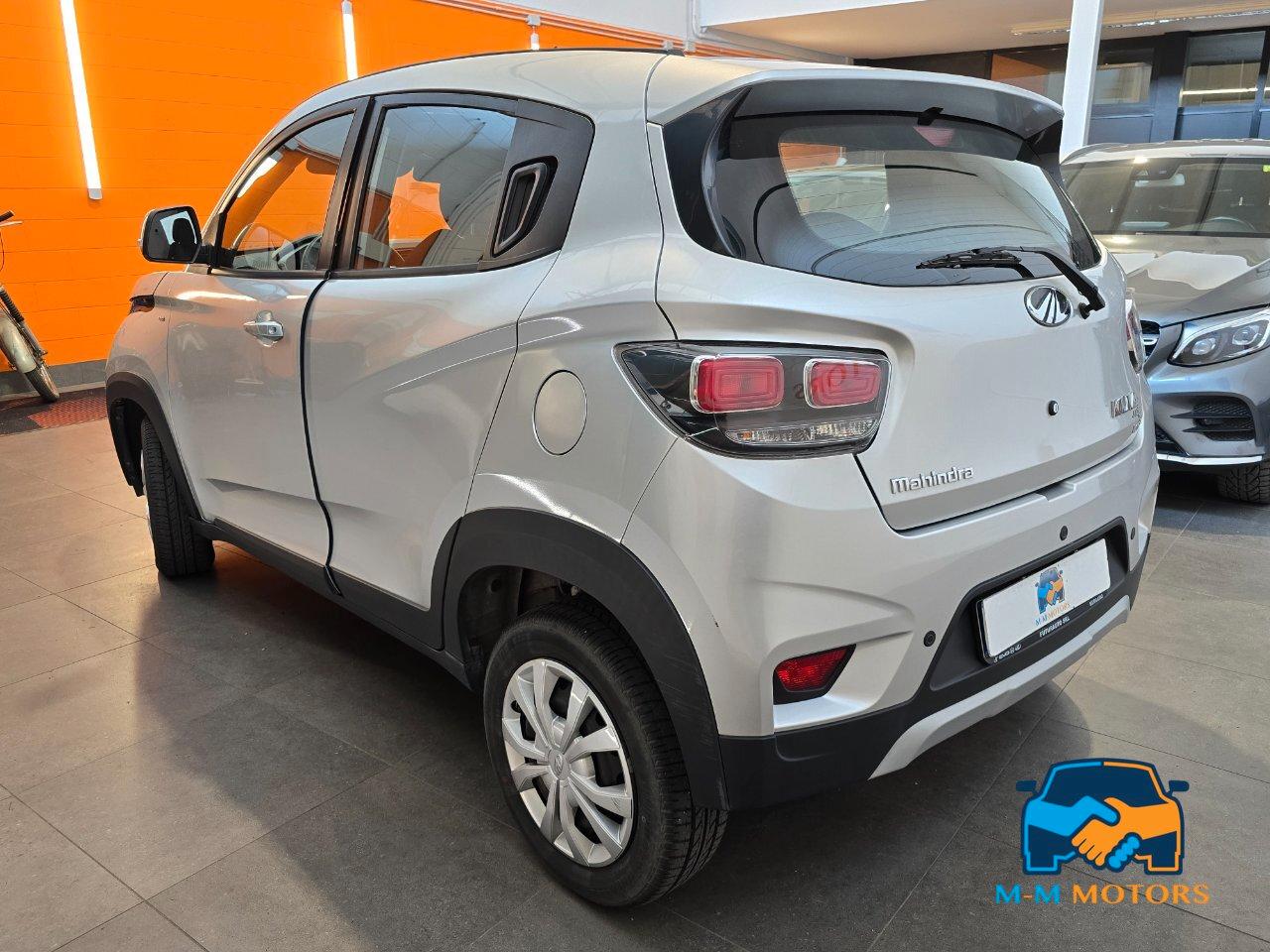 Mahindra KUV100 1.2 K6+