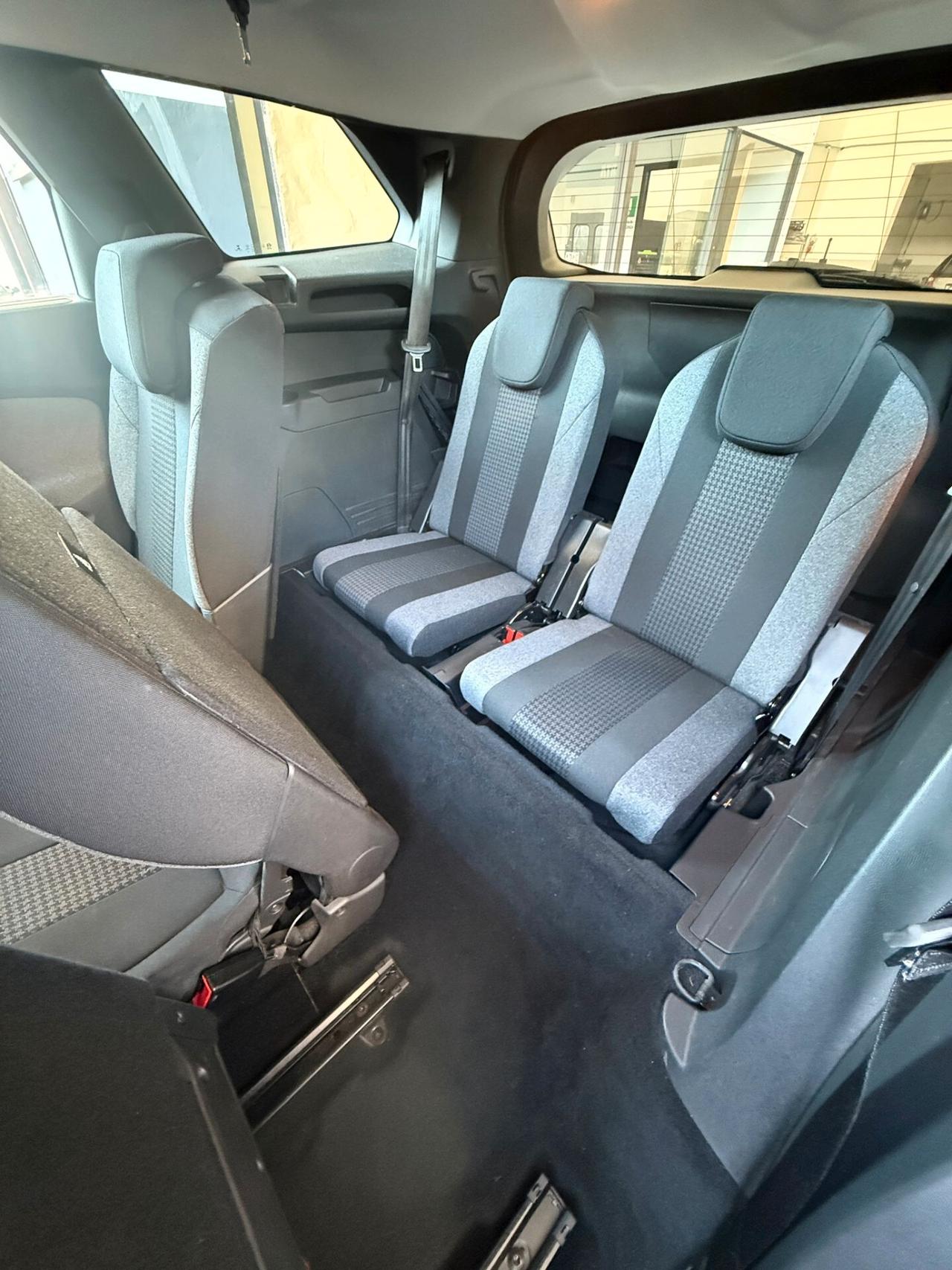 Peugeot 5008 BlueHDi 130 S&S EAT8 Active Business NESSUN VINCOLO