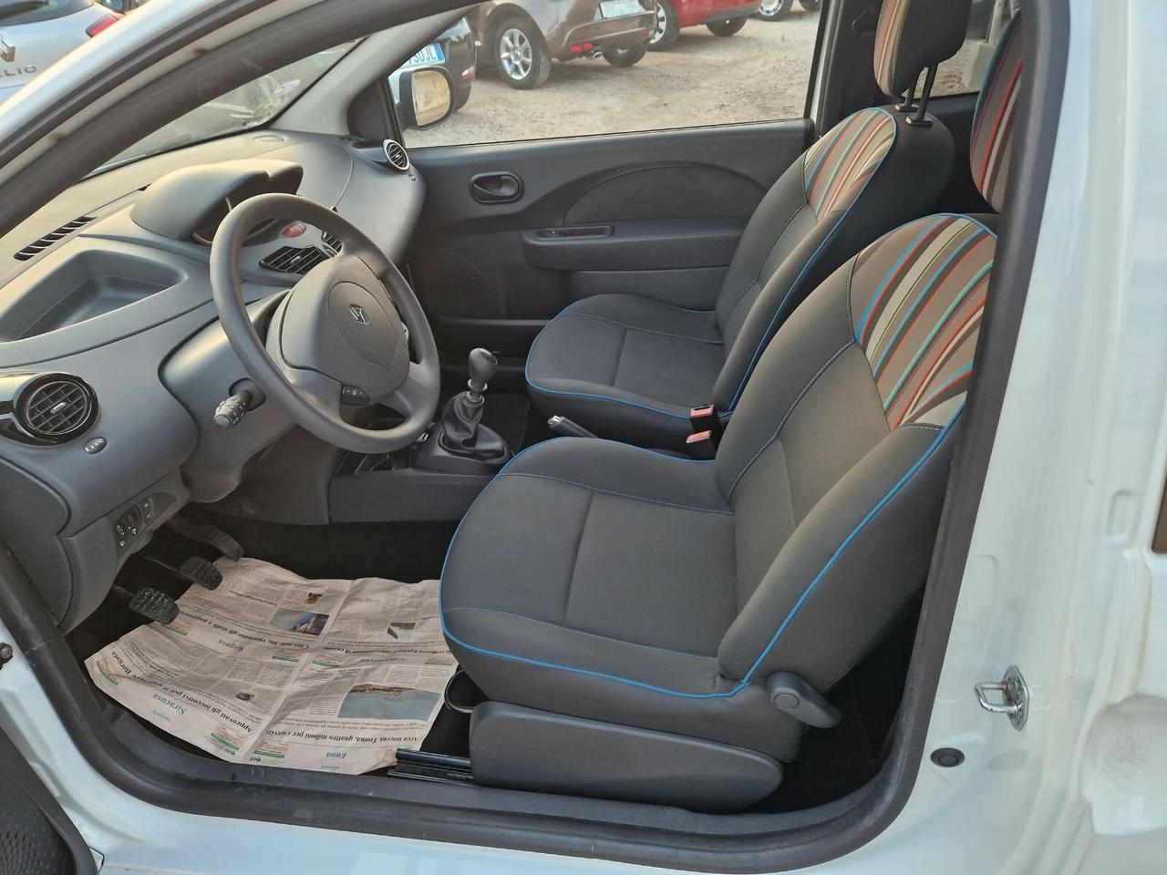 Renault Twingo 1.2 16V Live