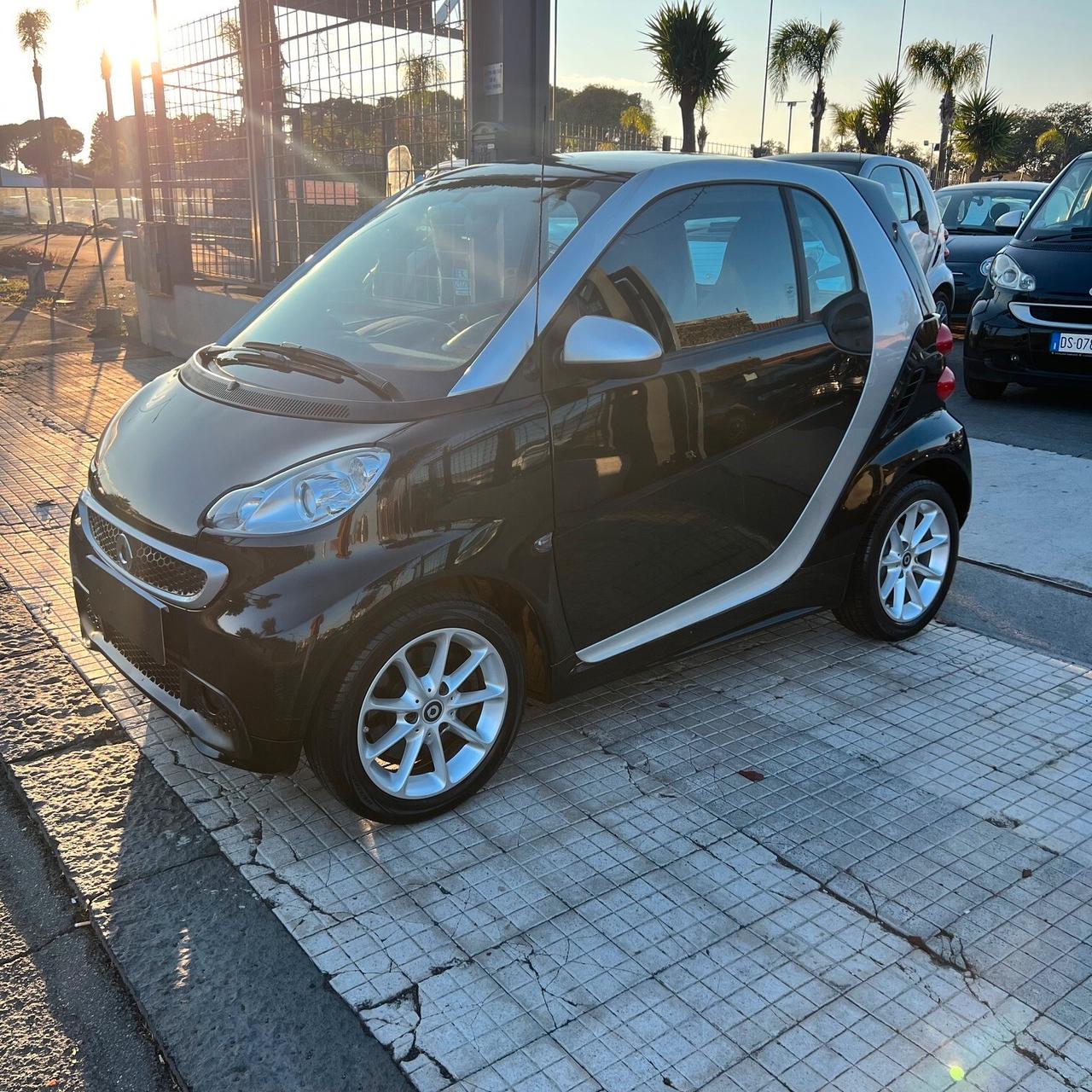 Smart ForTwo 1000 52 kW MHD coupé passion
