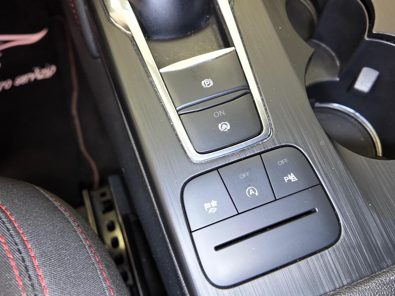 FORD Kuga 1.5 EcoBl. 120CV aut. 2WD ST-Line