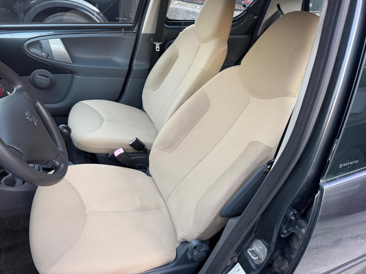 Peugeot 107 1.0 68CV 5p. Plaisir